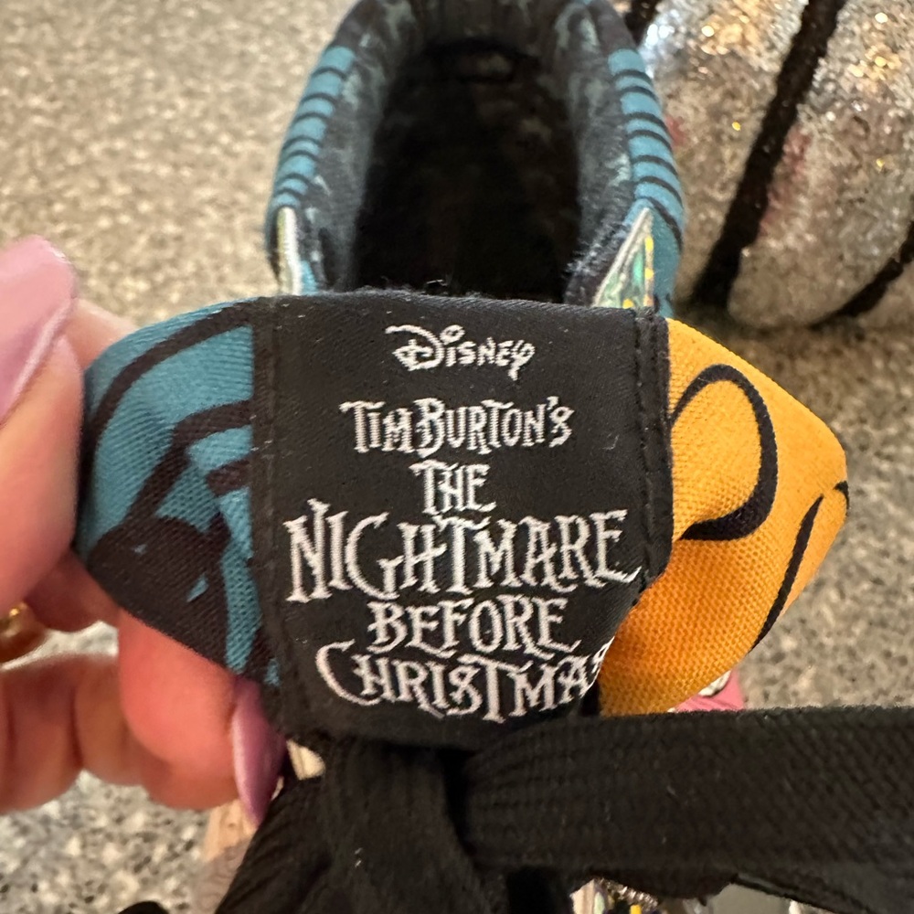 Disney Tim Burton’s Nightmare Before Christmas high tennis shoes Sz 8 - Picture 12 of 14